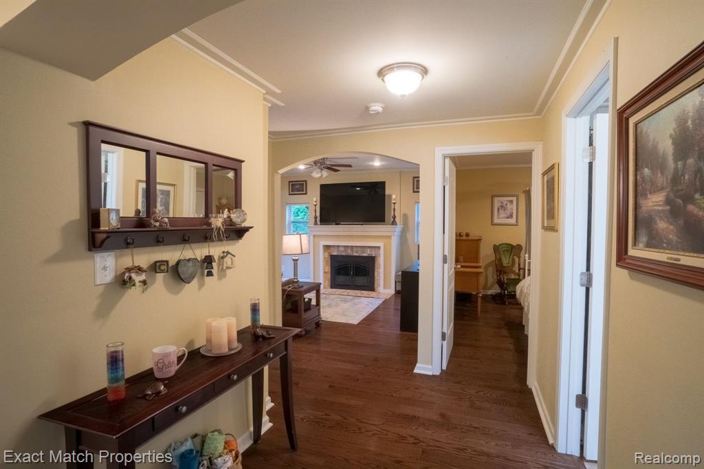 6735 BUCKLAND Avenue, West Bloomfield, MI 48324 — Photo 18