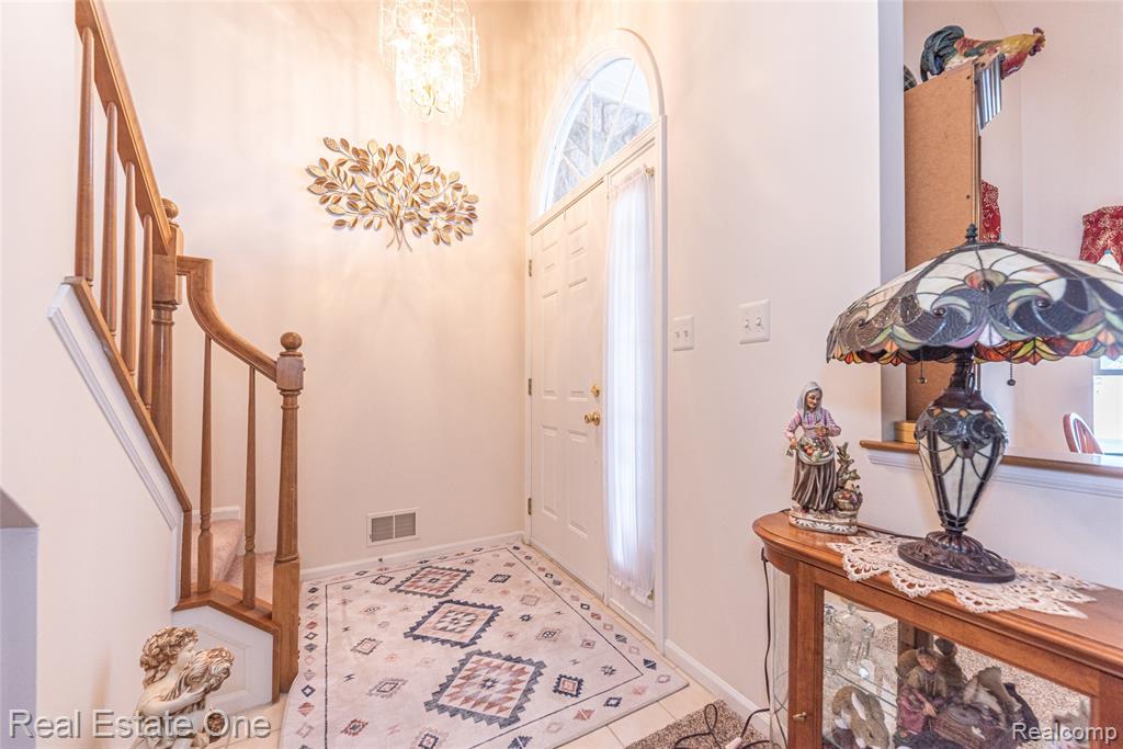 754 Challenging Trail, South Lyon, MI 48178 — Photo 2