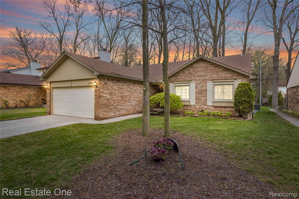 27586 David Givens Street, Warren, MI 48092 — Photo 55