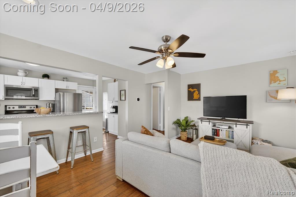 3315 Warringham Avenue, Waterford, MI 48329 — Photo 14