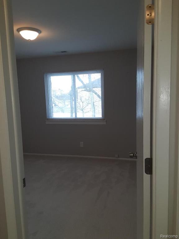 4712 E 10 MILE Road, Warren, MI 48091 — Photo 11