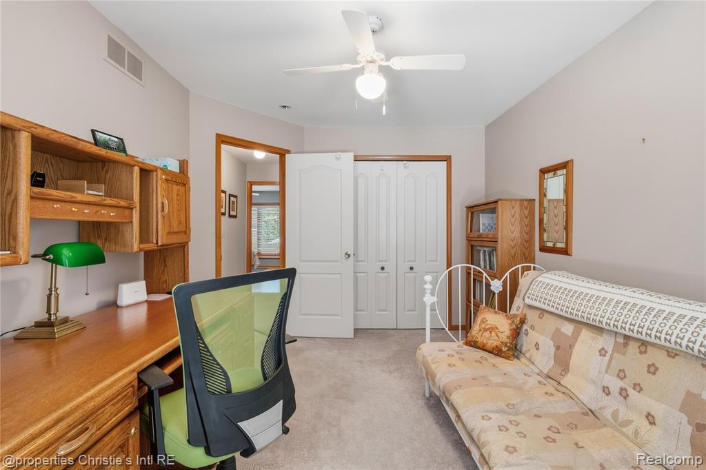 39780 Southpointe Avenue, Harrison Township, MI — Photo 19