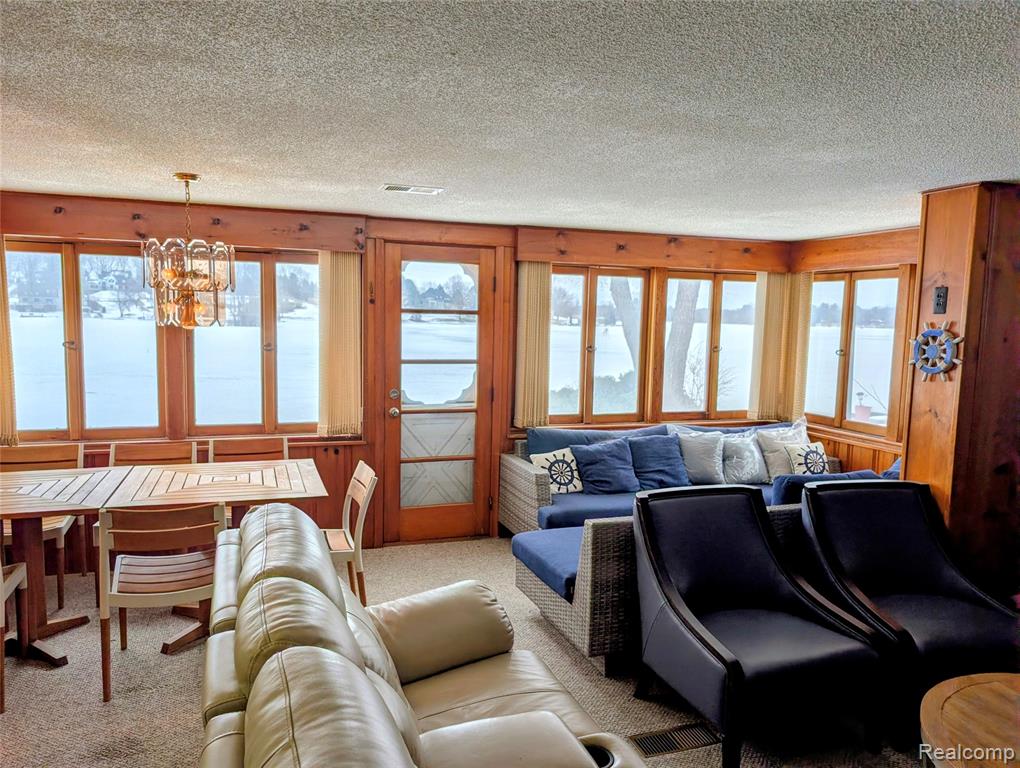 8461 Woodland Shore Drive, Brighton, MI 48114 — Photo 7