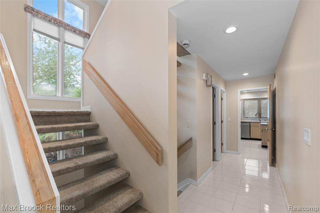 5199 Shenandoah Court, West Bloomfield, MI 48323 — Photo 39