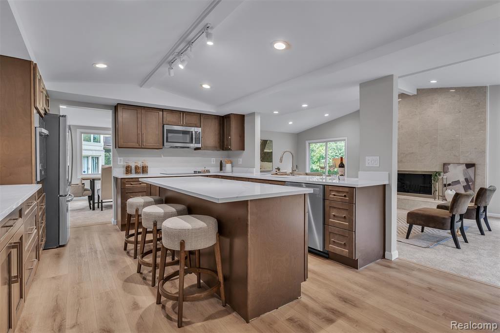 5310 Pond Bluff Drive, West Bloomfield, MI 48323 — Photo 31