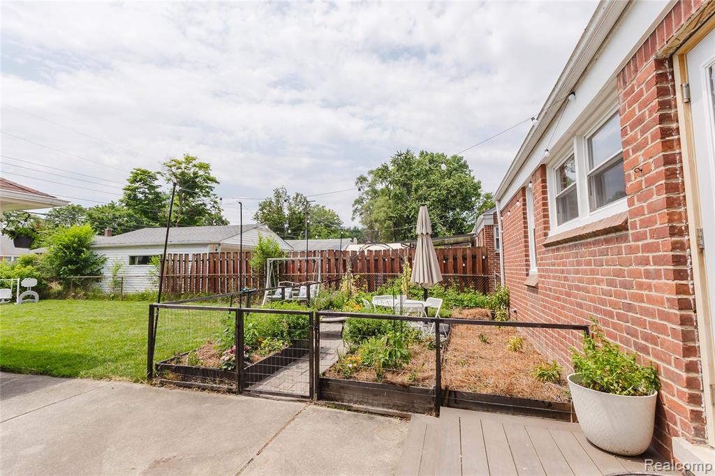 437 Normandy Road, Royal Oak, MI 48073 — Photo 30