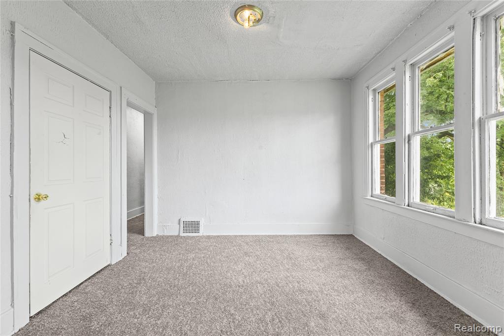 2675 W Buena Vista Street, Detroit, MI 48238 — Photo 12