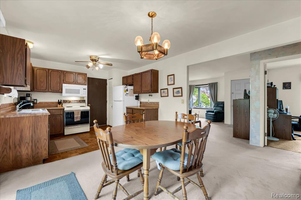 6332 Windham Place, Grand Blanc, MI 48439 — Photo 15