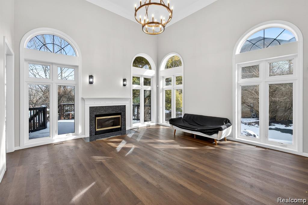 5874 Orchard Woods Drive, West Bloomfield, MI 48324 — Photo 10