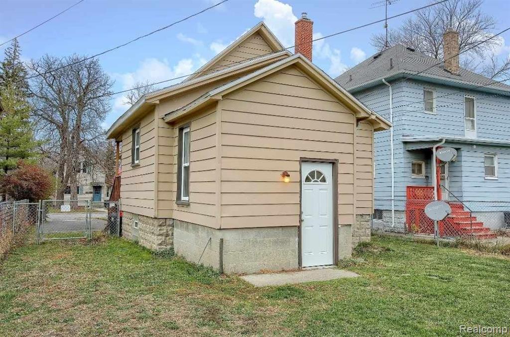 936 Pine Street, Port Huron, MI 48060 — Photo 24