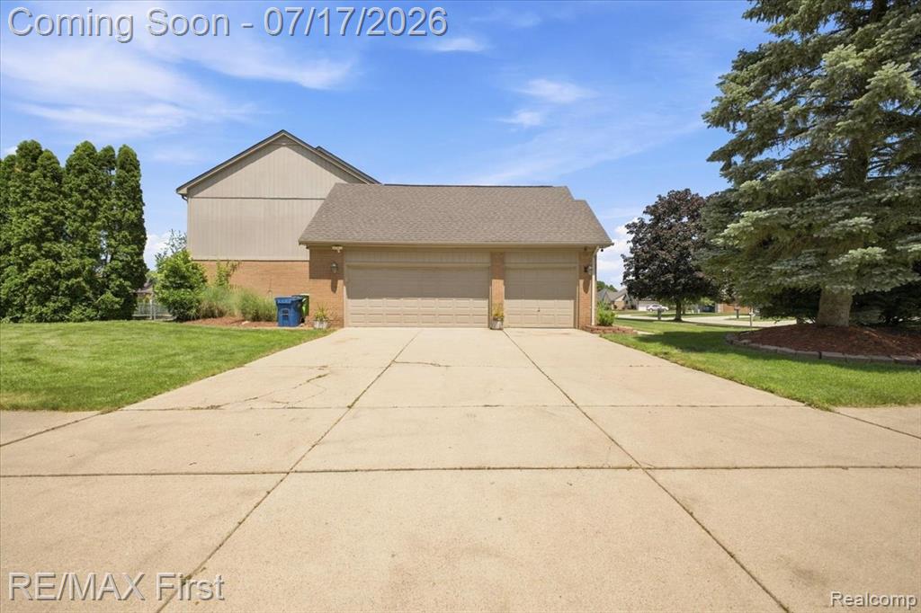 50443 Middle River Drive, Macomb, MI 48044 — Photo 3