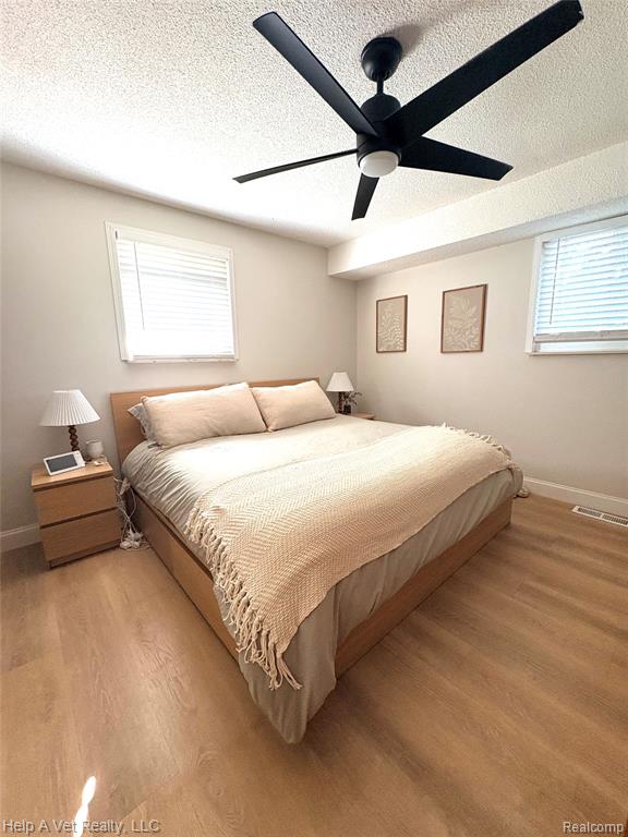 911 Newport Drive, Fenton, MI 48430 — Photo 15