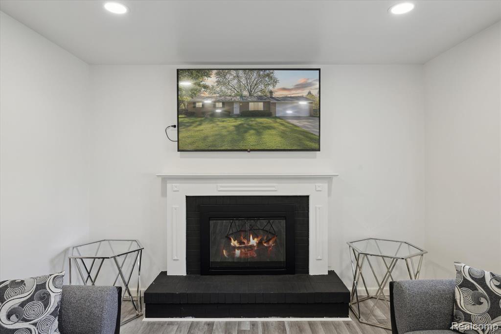4421 LAWNWOOD Lane, Burton, MI 48529 — Photo 5