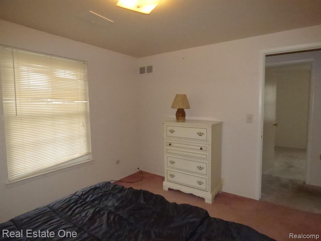 108 Princeton Drive, South Lyon, MI 48178 — Photo 14