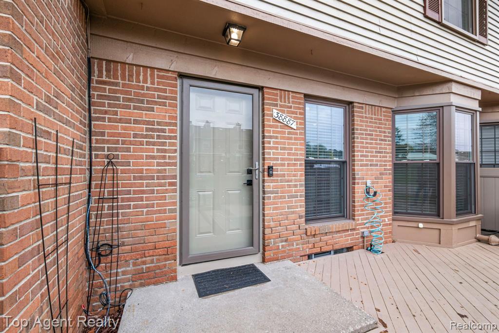 38887 Country Circle, Farmington Hills, MI 48331 — Photo 6