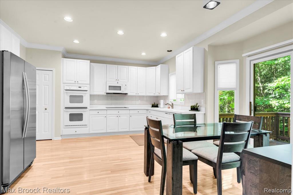7330 Crackling Creek Circle, 4, West Bloomfield, MI — Photo 14