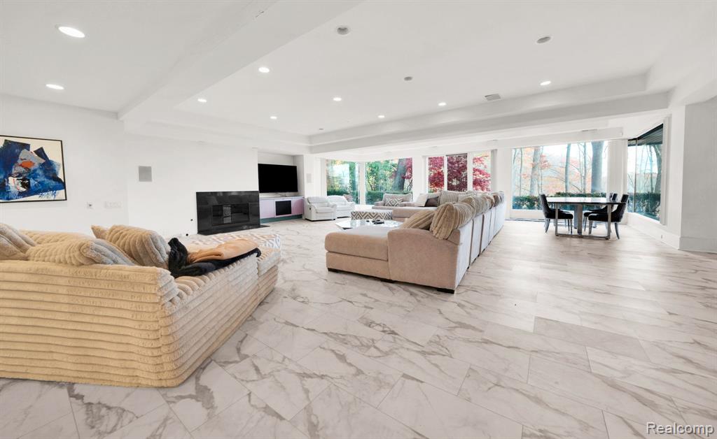 1744 Heron Ridge Drive, Bloomfield Hills, MI, 48302