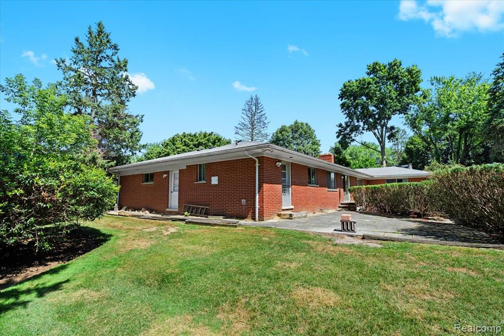 4401 Chisholm Trail Trail, Bloomfield Hills, MI 48301 — Photo 22