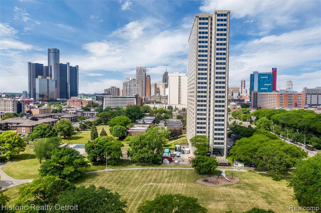 1300 E Lafayette, 2409, Detroit, MI 48207 — Photo 27
