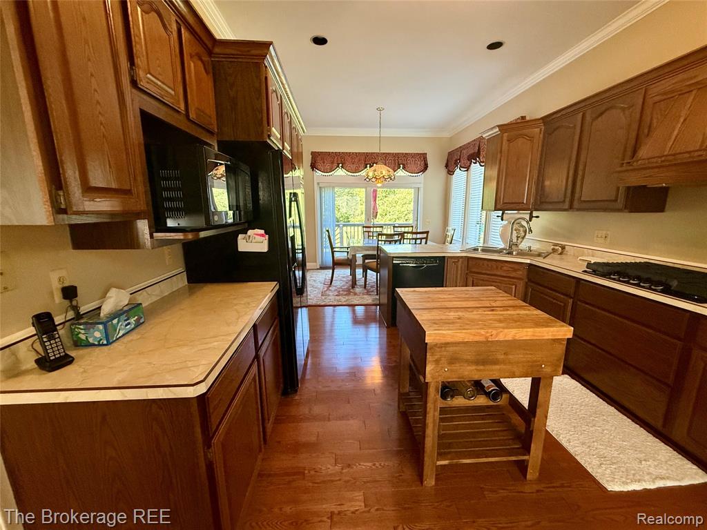 12088 Pinebrook Lane, South Lyon, MI 48178 — Photo 13