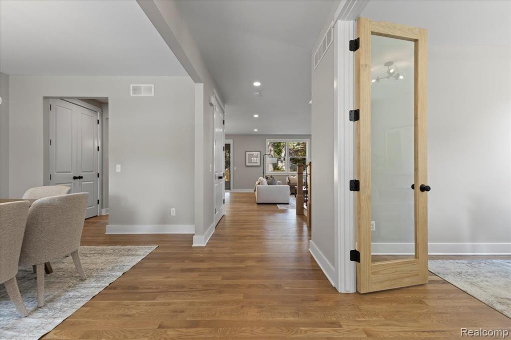 801 Hawthorn Avenue, Royal Oak, MI 48067 — Photo 5