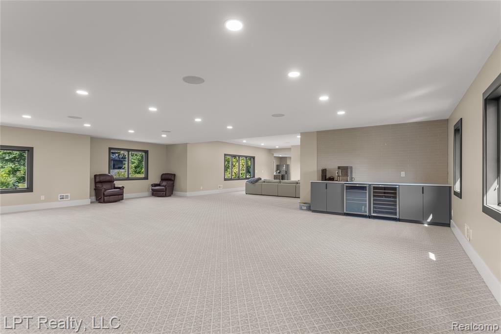 5029 Forest Valley Drive, Clarkston, MI 48348 — Photo 47