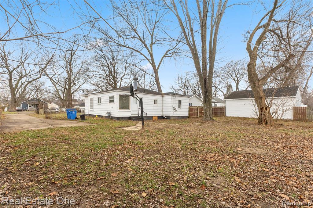 5121 CROISSANT Street, Dearborn Heights, MI 48125 — Photo 37