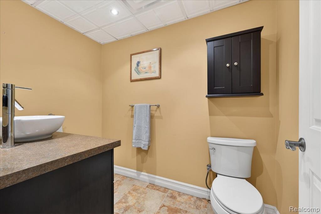 538 Pine Street, Wyandotte, MI 48192 — Photo 37