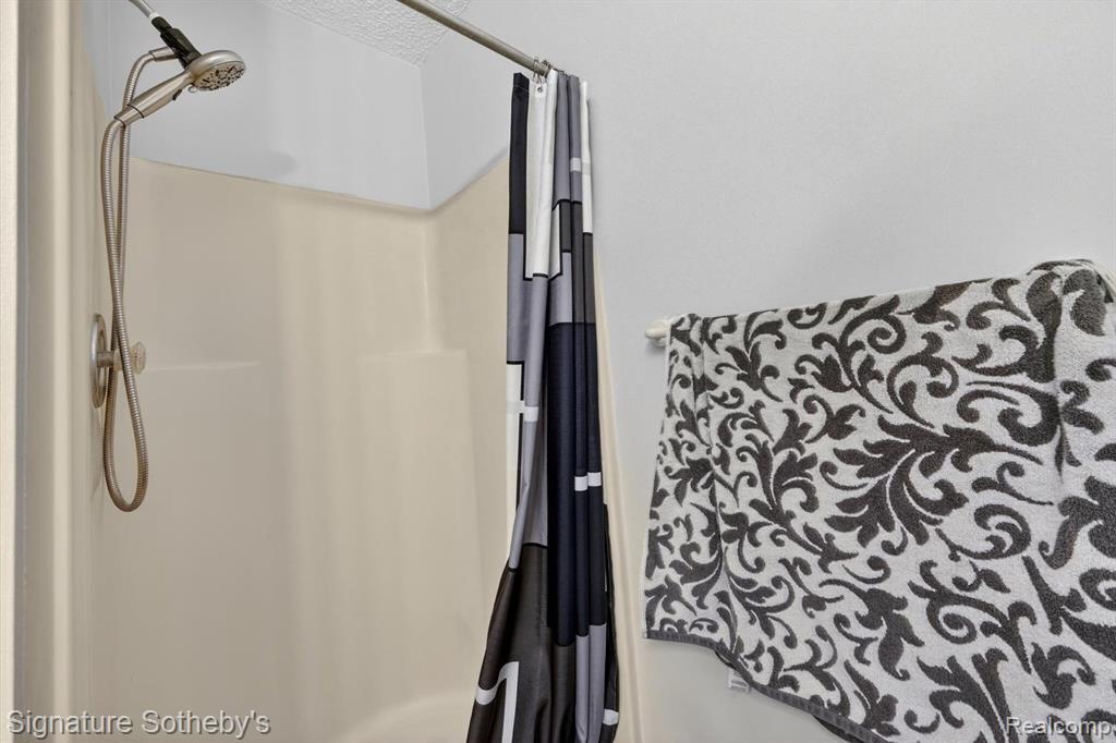 5094 Harbor Oak Drive, 36, Waterford, MI 48329 — Photo 36