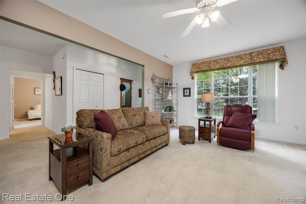 4104 Chesapeake Circle, Walled Lake, MI 48390 — Photo 6