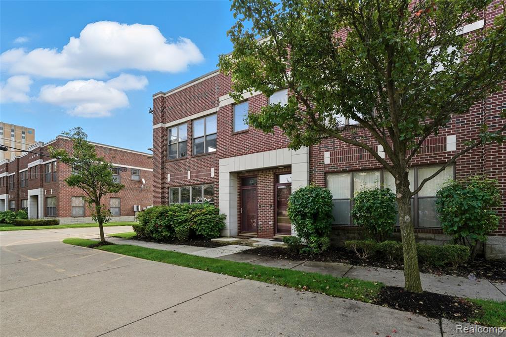 54 W Bethune Street, 44, Detroit, MI 48202 — Photo 2