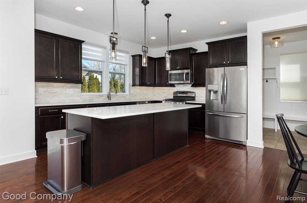707 GOLF Avenue, Royal Oak, MI 48073 — Photo 14