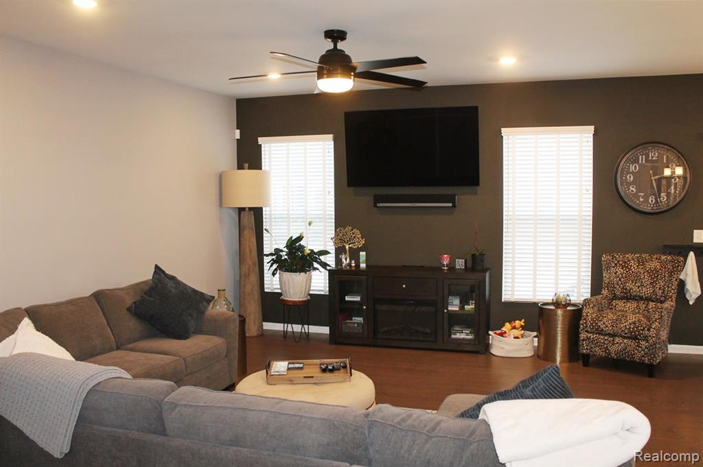 3761 Park Creek Lane, Canton, MI, 48188