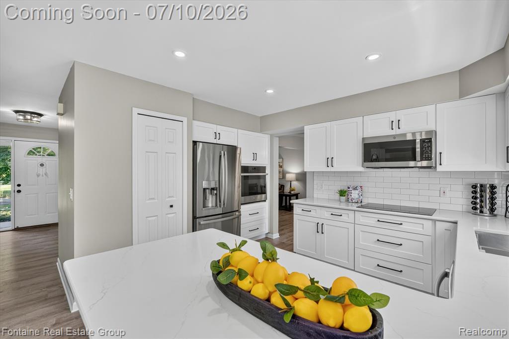 1963 Willowicke Drive, Wixom, MI 48393 — Photo 10