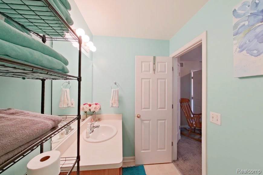 8883 Redstone Drive, 2, Pinckney, MI 48169 — Photo 18