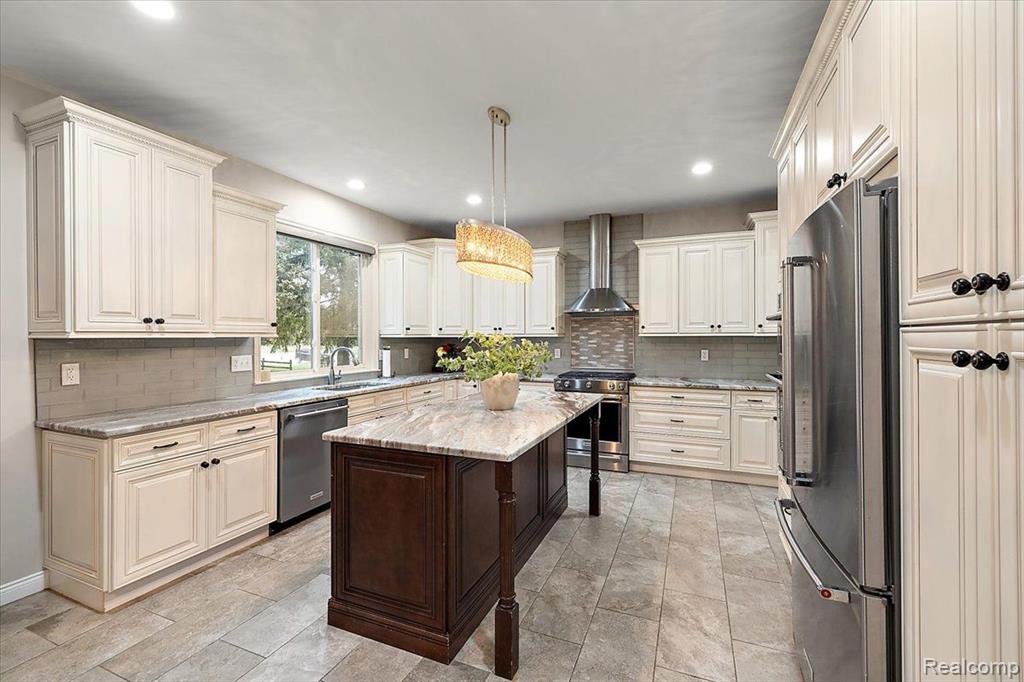3973 LISA MARIE Drive, Sterling Heights, MI 48314 — Photo 17