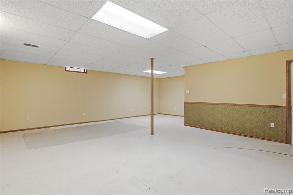 504 Overland Court, Oxford, MI 48371 — Photo 36