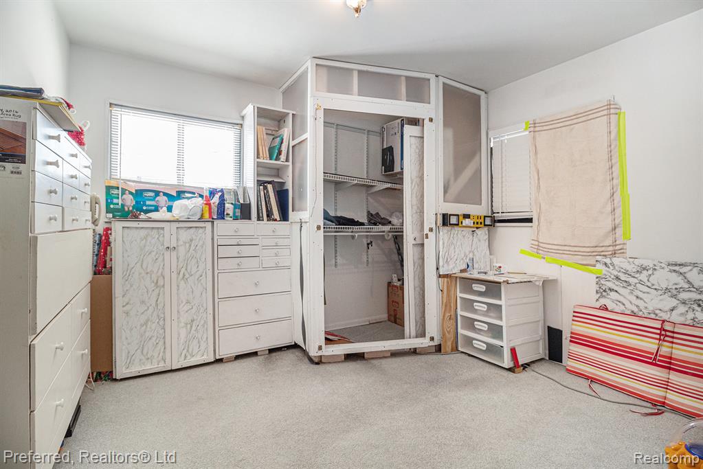 9360 Pine Street, Taylor, MI 48180 — Photo 12