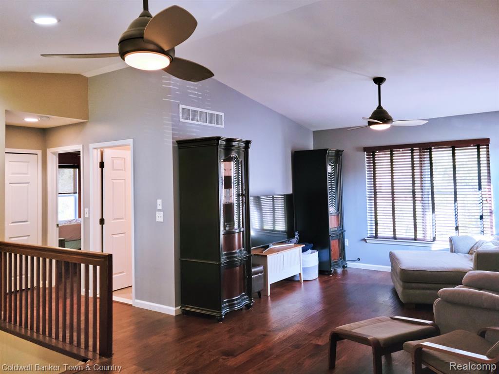 2550 Signature Circle, Pinckney, MI 48169 — Photo 15