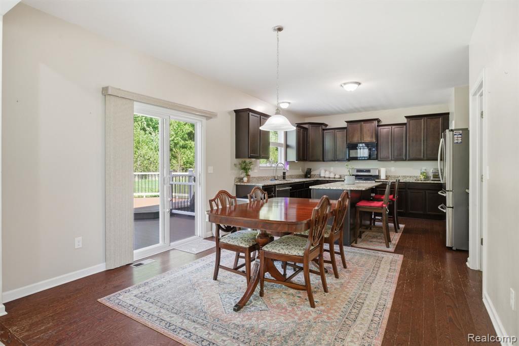 28720 Apple Blossom Drive, Flat Rock, MI 48134 — Photo 14