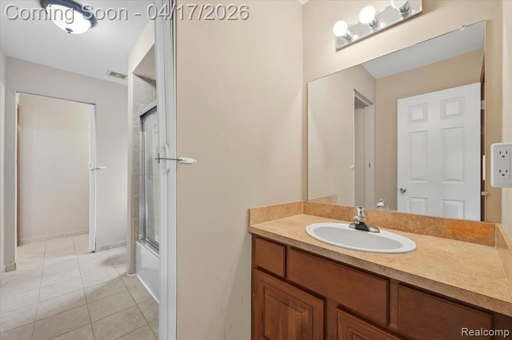 21797 Ambassador Drive, Macomb, MI 48044 — Photo 45