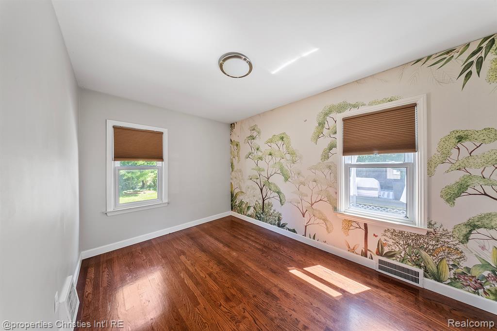 972 HARVARD Road, Berkley, MI 48072 — Photo 15