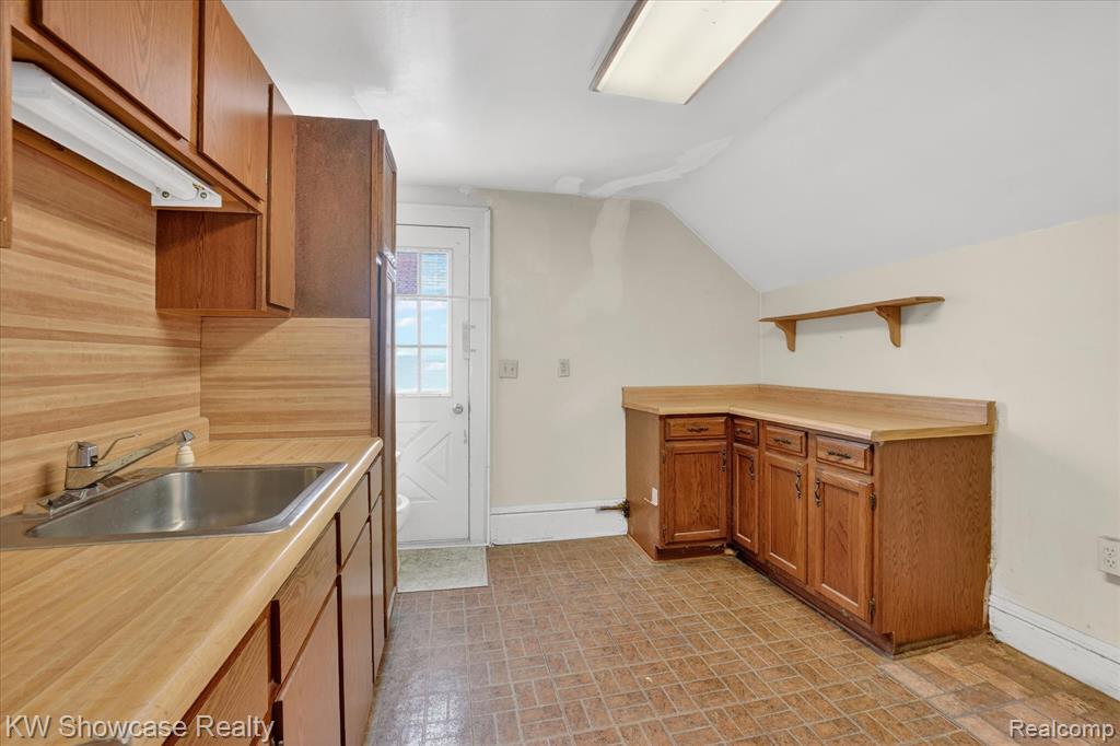 733 N Walnut Street, Lansing, MI 48906 — Photo 33