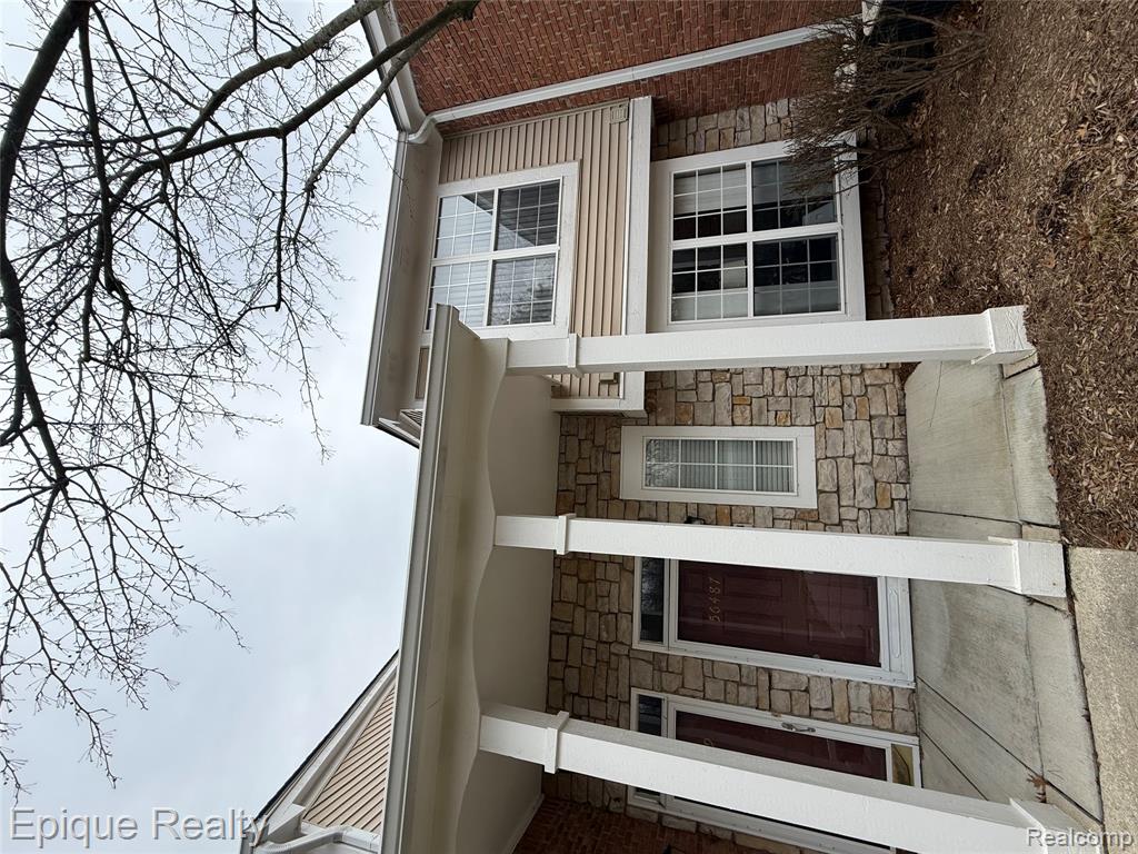 56487 Scotland Boulevard, Utica, MI 48316 — Photo 2