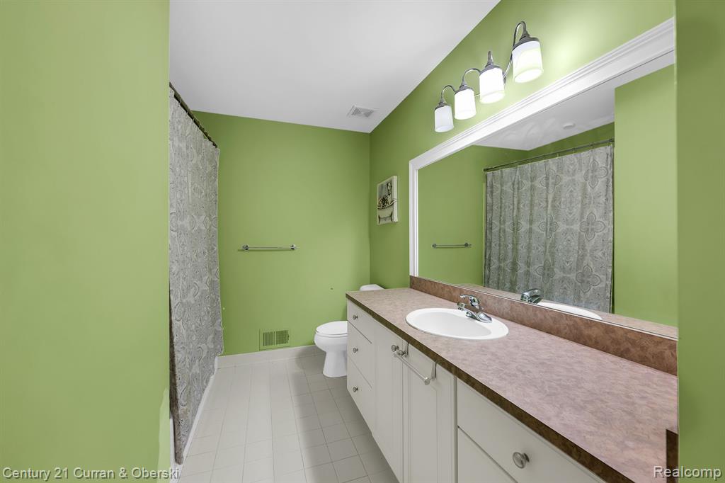 49294 SAINT NICHOLAS, Shelby, MI 48317 — Photo 28