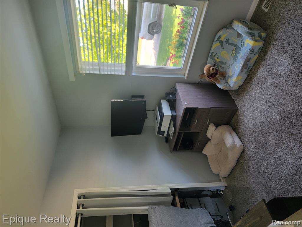 753 Applegate Drive, Marysville, MI 48040 — Photo 15
