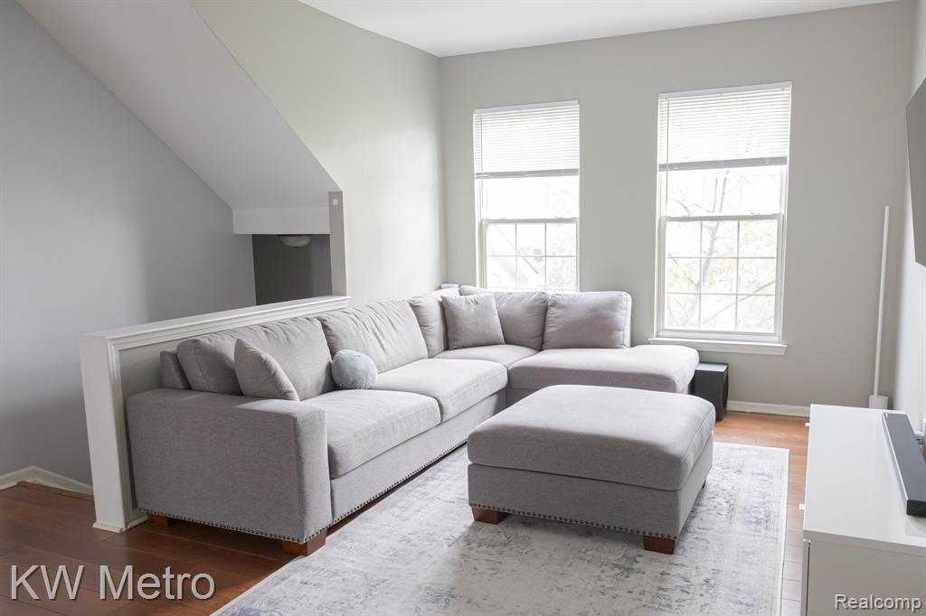 25493 Saint James, Southfield, MI 48075 — Photo 4