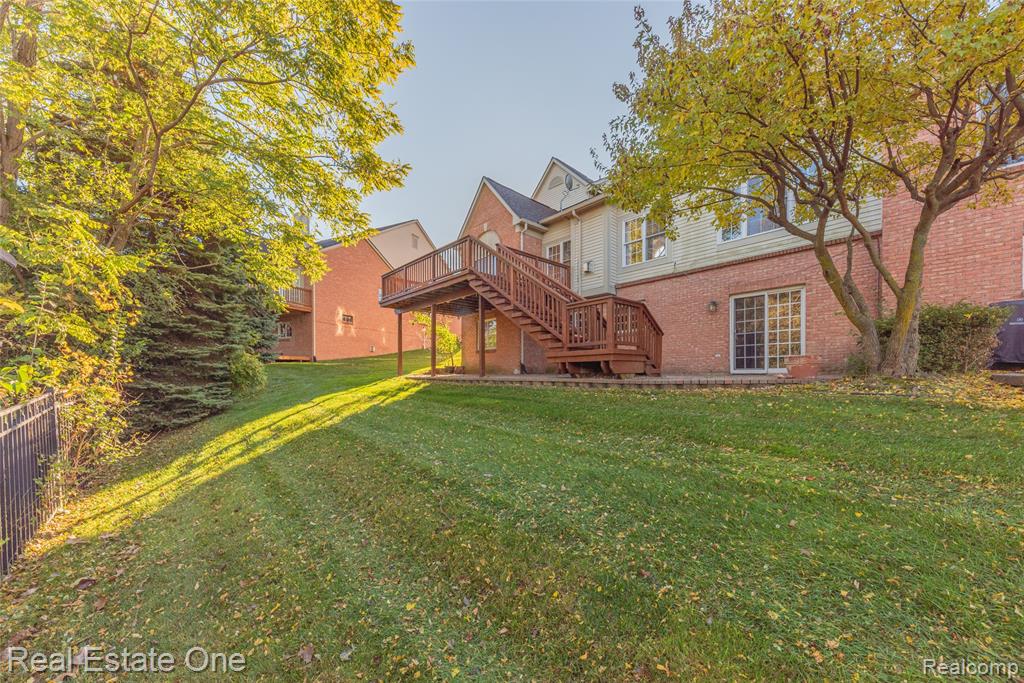 26610 Valhalla Drive, Farmington Hills, MI 48331 — Photo 3