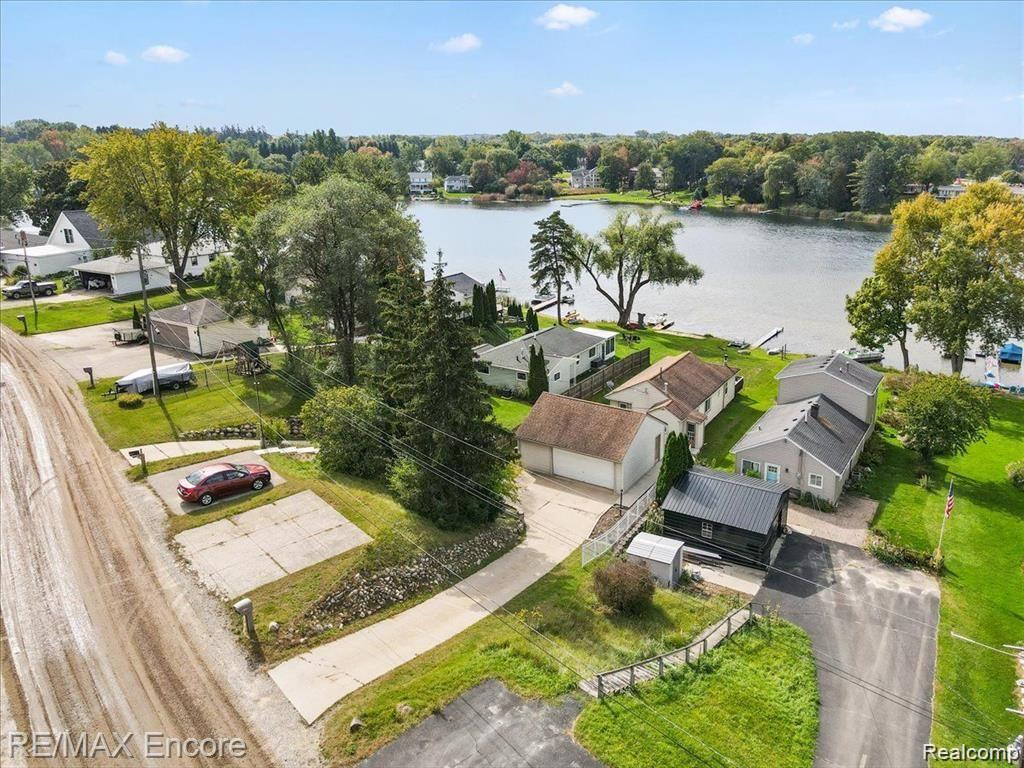 662 LAWSON Drive, Lake Orion, MI 48362 — Photo 39
