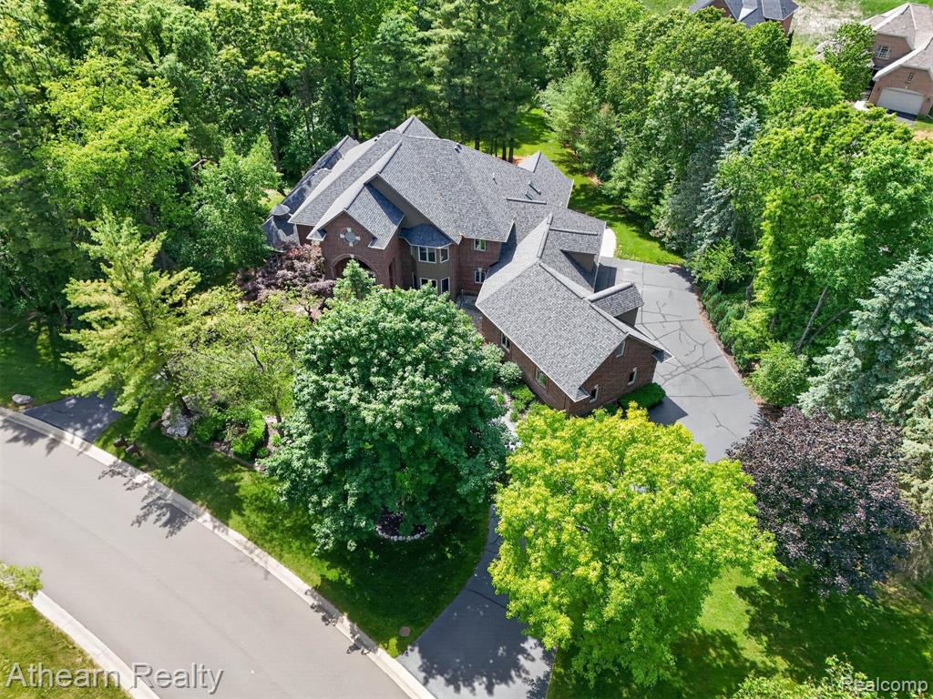 5326 Lake Forest Boulevard, Brighton, MI 48116 — Photo 16